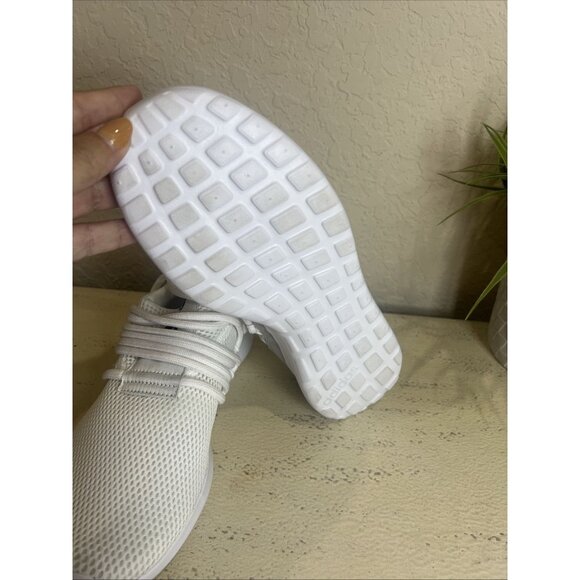 Adidas Cloud Foam Sneaker sz 8.5 Men’s Active Trendy Kicks White main image 11